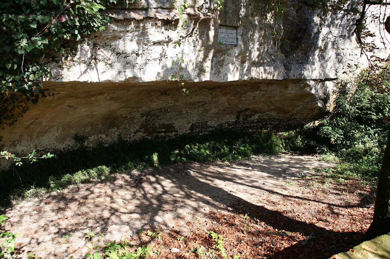 cro-magnon-abri-et-espace-mus-o