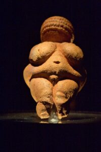 Vénus paléolithiques : que nous disent vraiment ces figurines de femmes ?