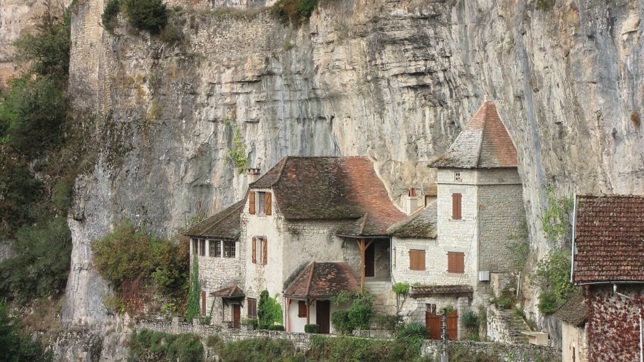 Cabrerets et la vallée du Célé, site du Pech Merle