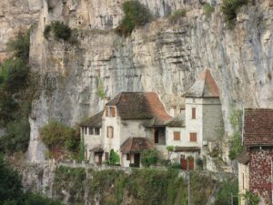 Cabrerets et la vallée du Célé, site du Pech Merle