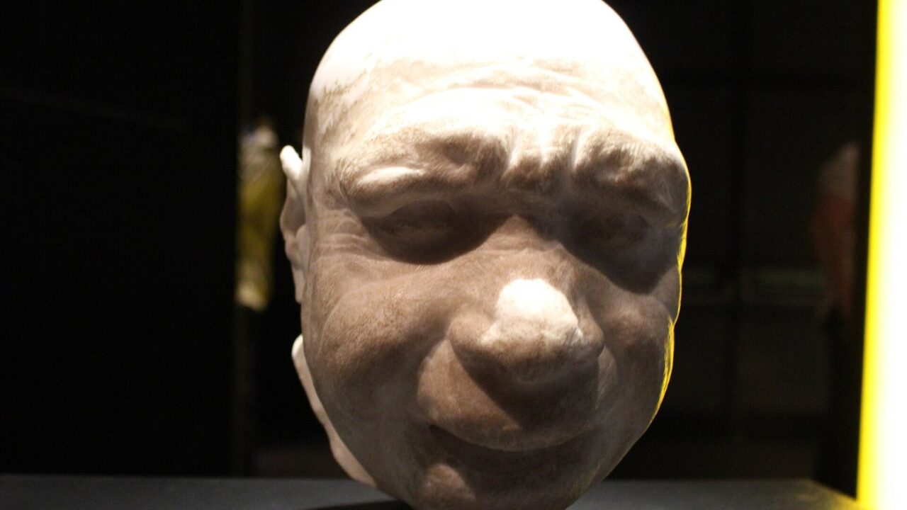 Néandertal et Sapiens : ce que l’ADN dit vraiment de leurs unions, et ce qu’il tait