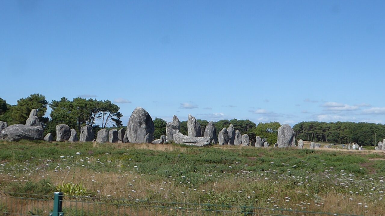 Alignements de Carnac – Maison des Mégalithes (photo du lieu)