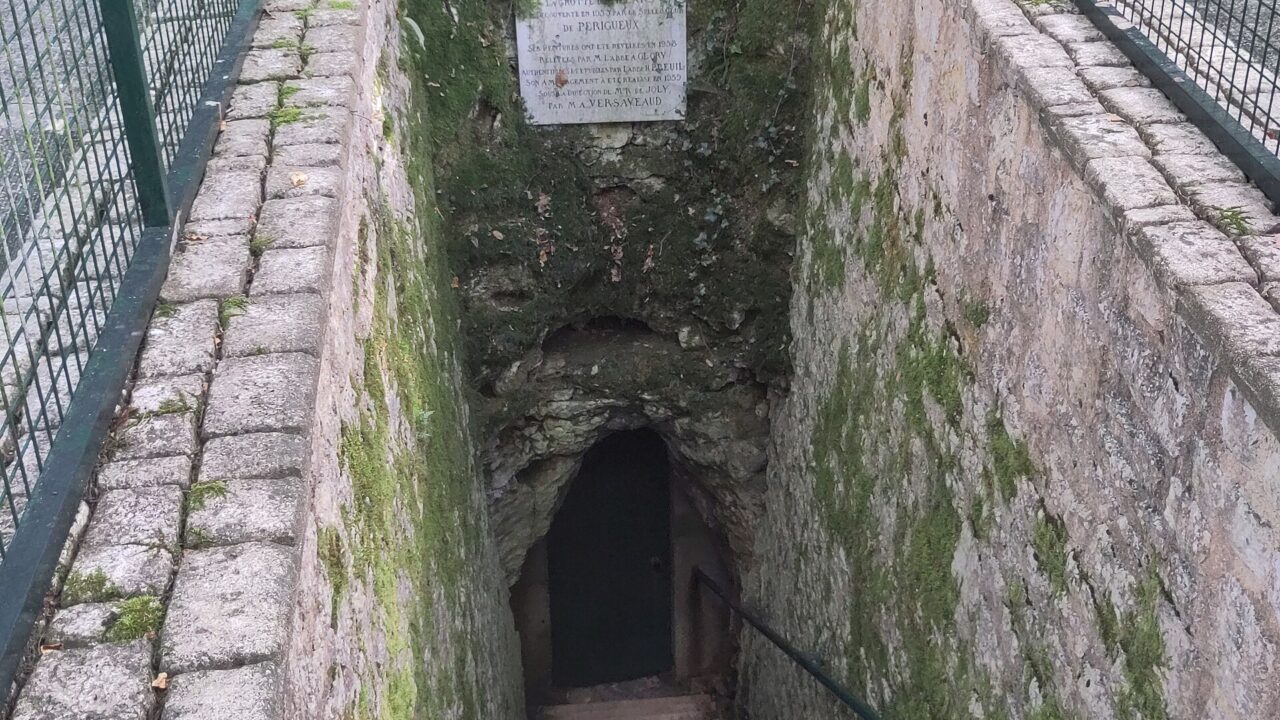 Grotte de Villars (photo du lieu)