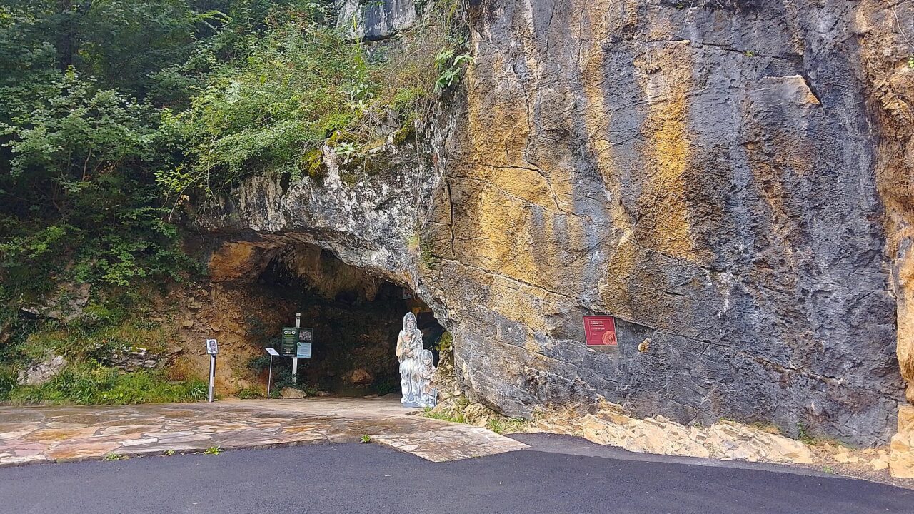 Grottes d'Isturitz et d'Oxocelhaya (photo du lieu)