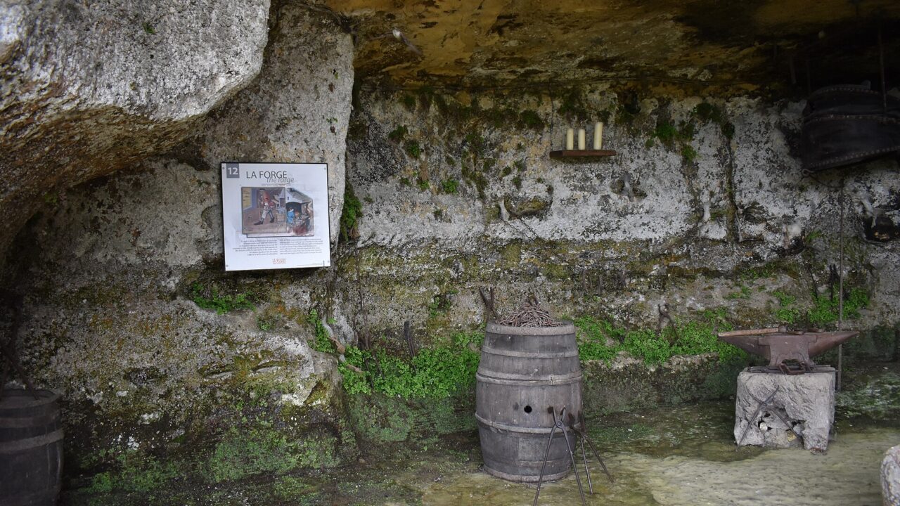 La Roque Saint-Christophe (photo du lieu)