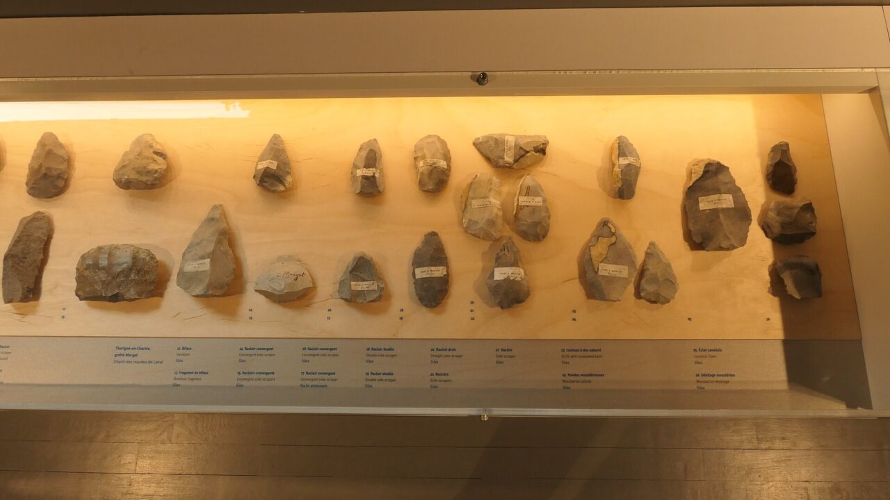 Musée de Préhistoire de Saulges (grottes de Saulges) (photo du lieu)