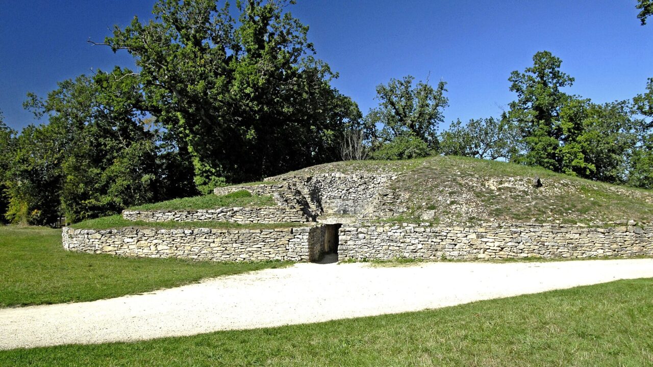 Musée des Tumulus de Bougon (photo du lieu)