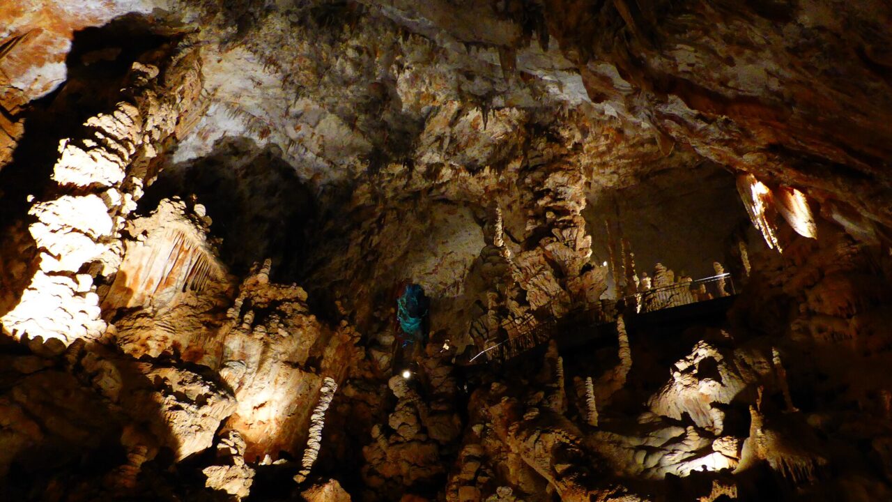 Orgnac – Grotte et cité de la Préhistoire (photo du lieu)