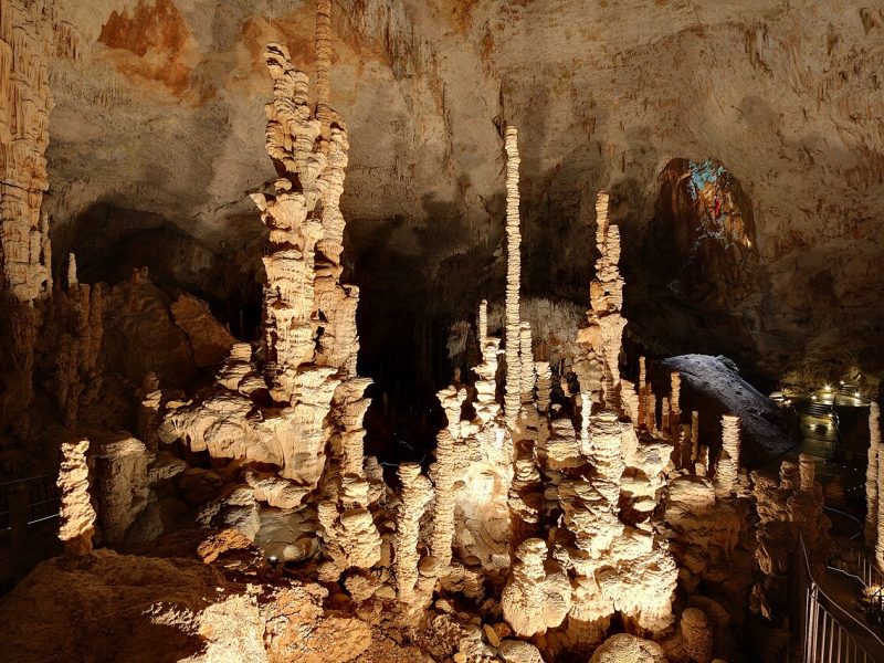 orgnac-grotte-et-cite-de-la-prehistoire