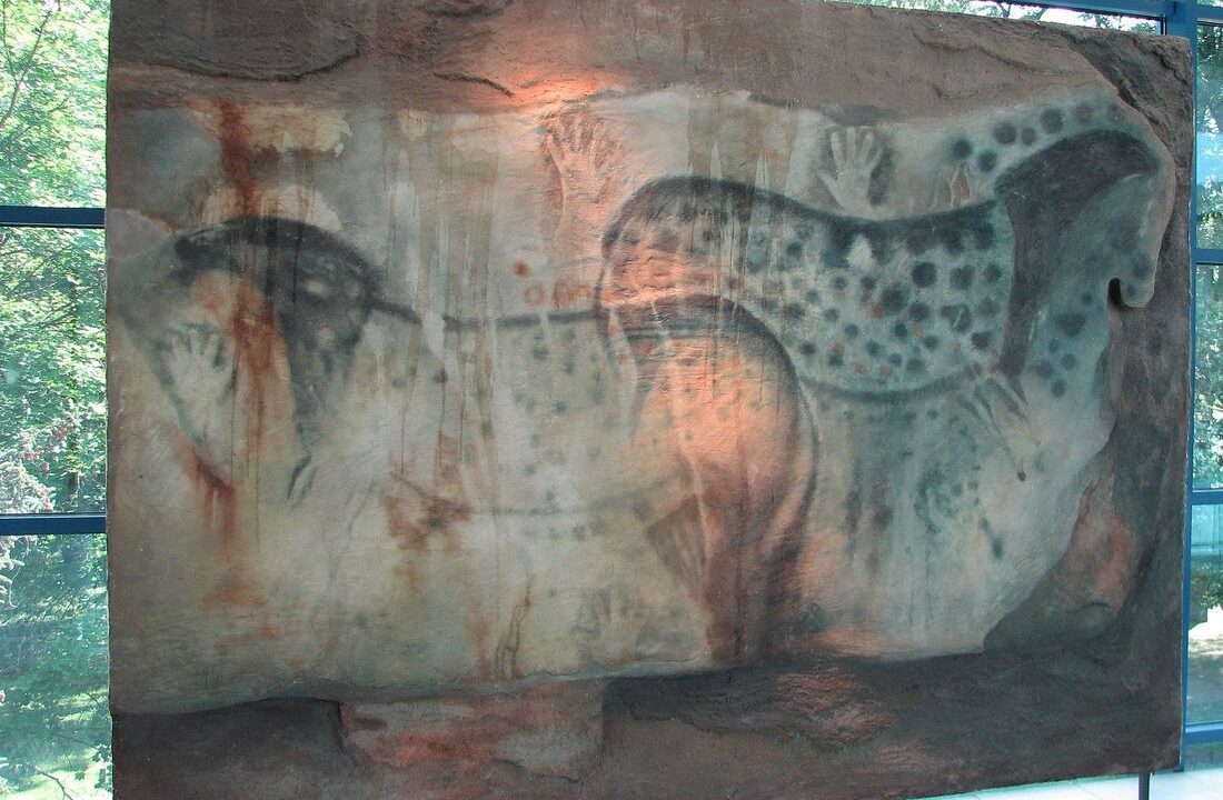 Panneau des chevaux ponctués du Pech Merle, ocre et noir