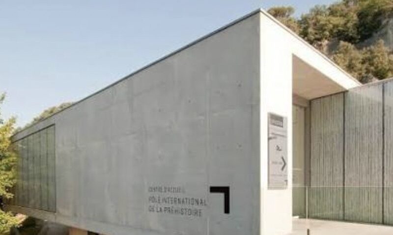 Centre d’accueil du Pôle International de la Préhistoire, Les Eyzies