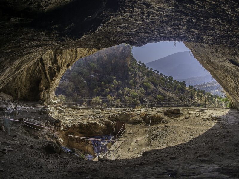 La grotte de Shanidar dans les monts Zagros