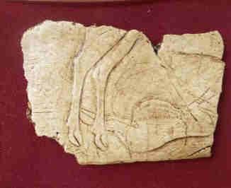 Femme sous le renne recto (Laugerie-basse) Les Eyzies 24