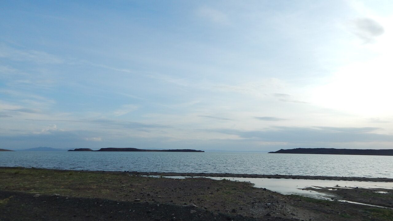 La rive sud du lac Turkana, au Kenya