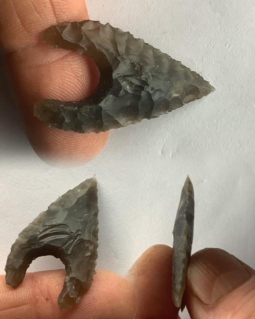 Armature en silex 4 cm n°25-18