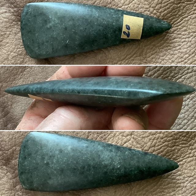 Herminette en omphacite 11 cm (n°25-20)
