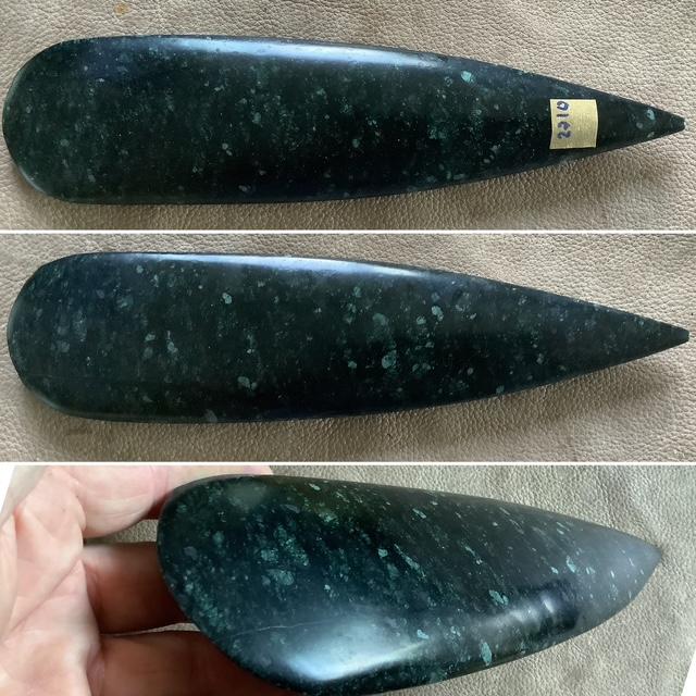 Lame de hache en serpentine 30 cm (n°G27-10)