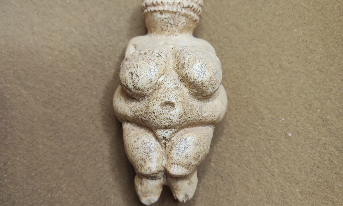 Moulage : Vénus de Willendorf, Gravettien