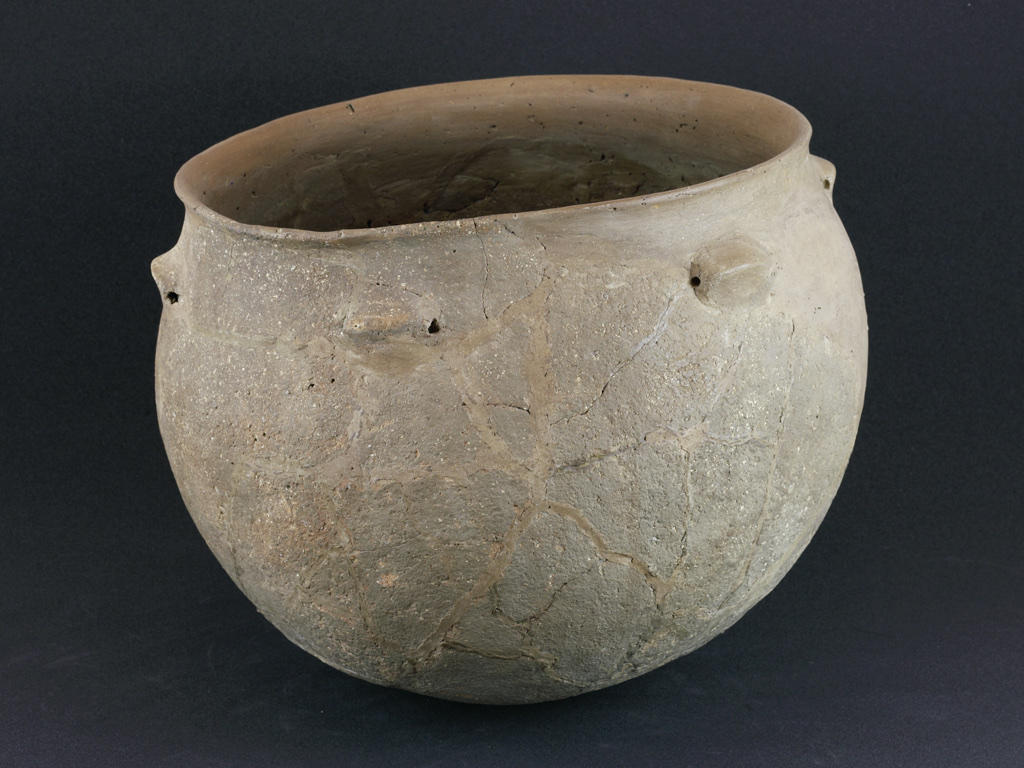 Vase de stockage, Néolithique moyen II, provenant de Molay (Yonne)