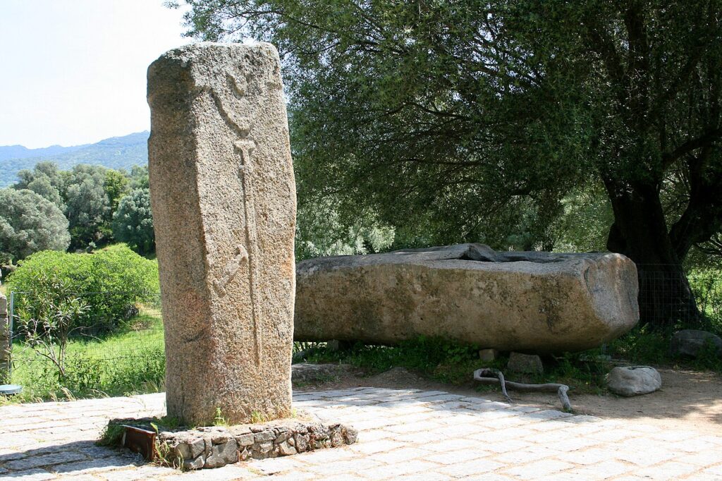 Le menhir Filitosa V