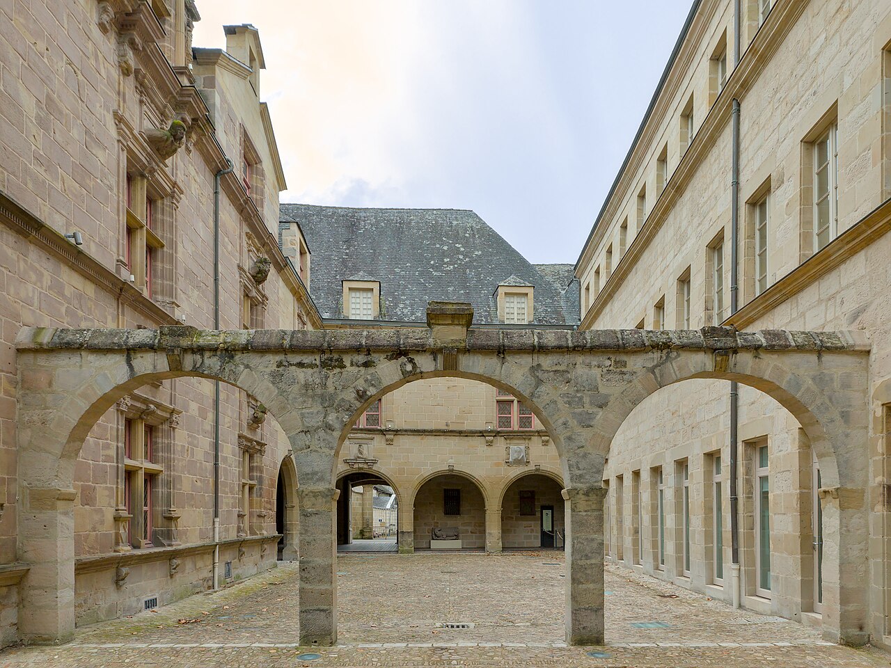 Cour intérieure de l’hôtel Labenche