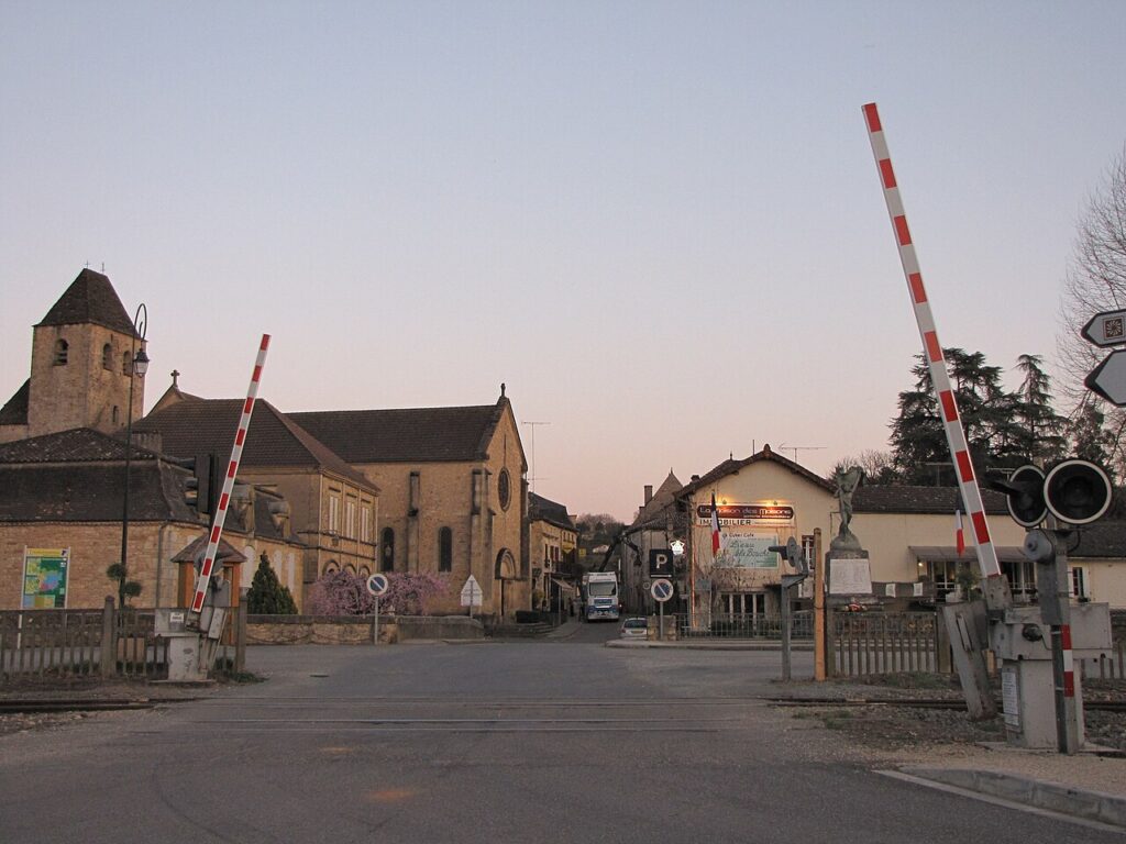 Le village de Sauveterre-la-Lémance