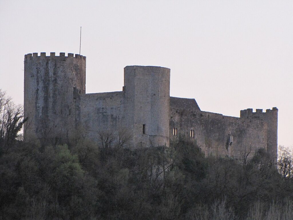 Le château de Sauveterre-la-Lémance