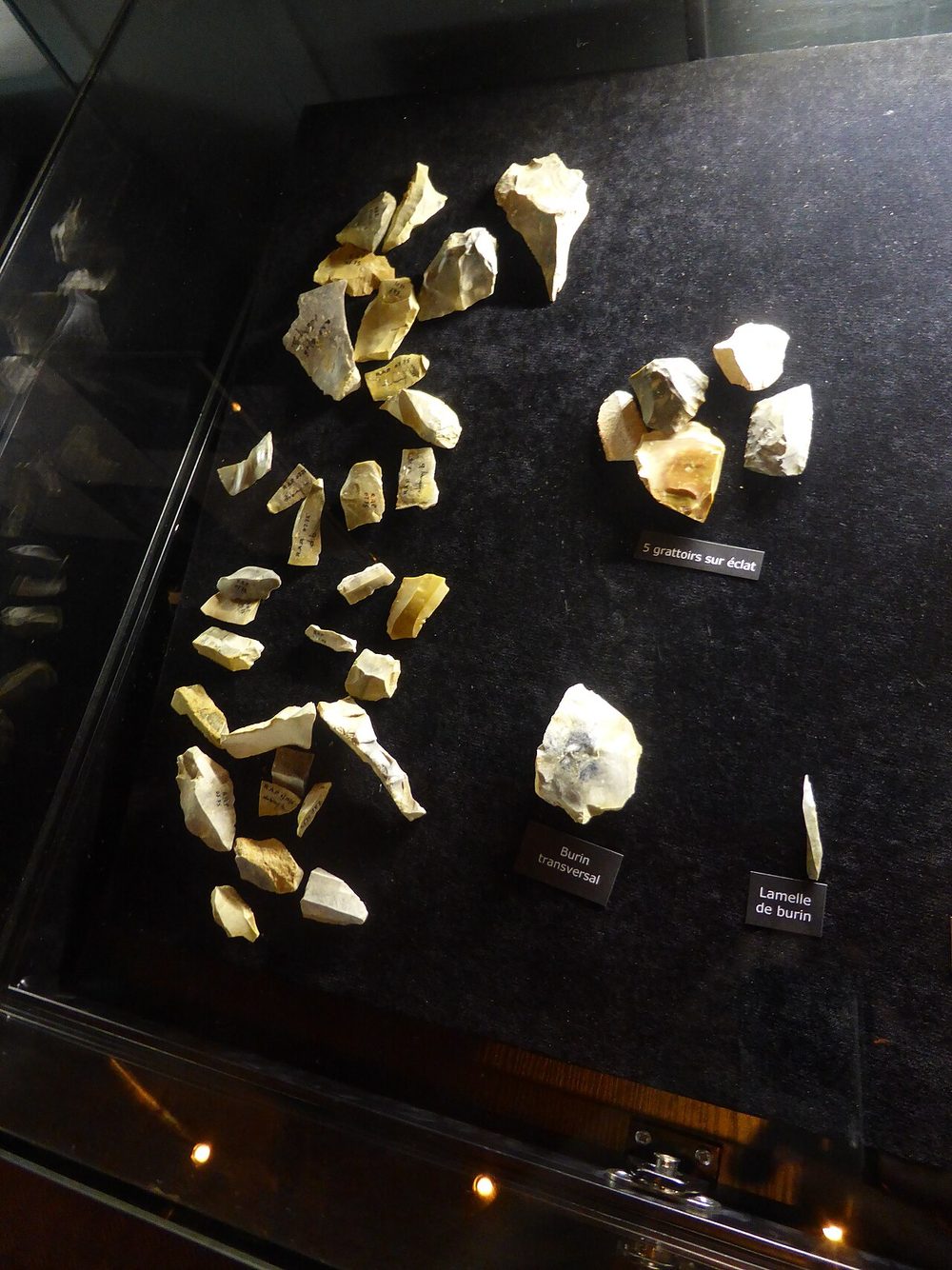 Outils châtelperroniens, site néandertalien de Saint-Césaire