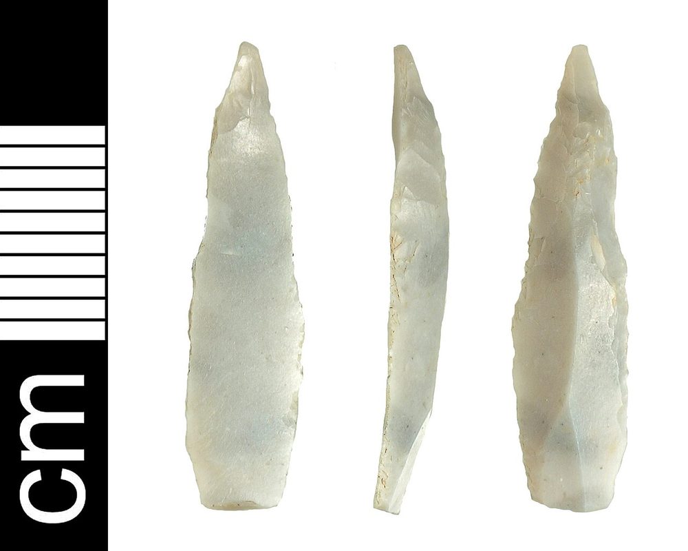 Pointes microlithiques translucides en silex