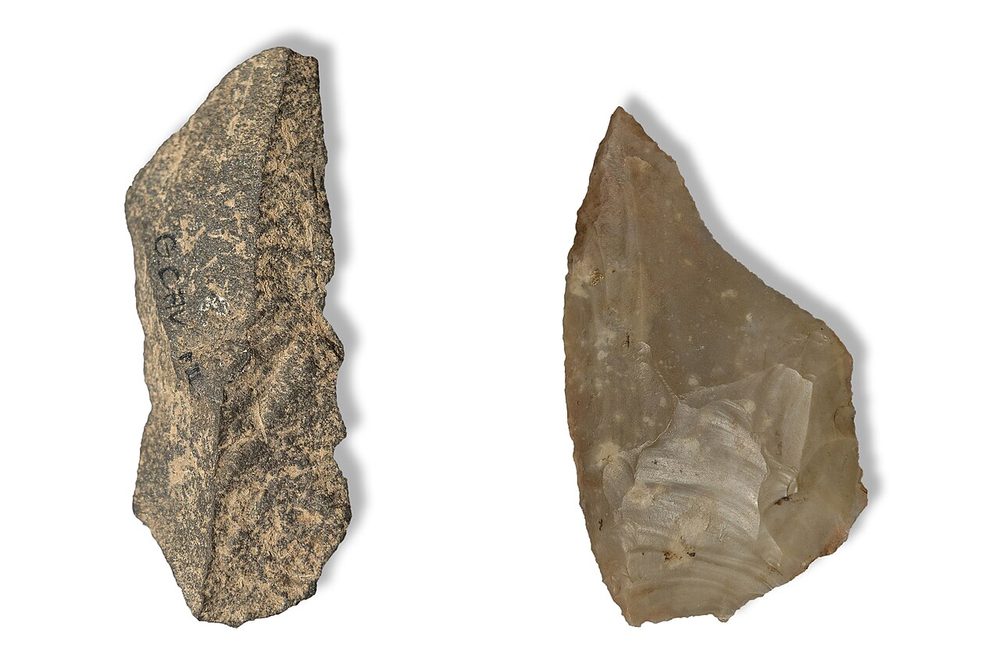 Outils moustériens sur éclats Levallois (grotte du Caviglione)